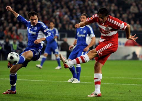 NBA重罚杰伦·布朗35万美元，怒批裁判判罚引发广泛争议